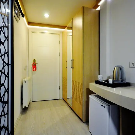 فندق The Beyoglu House 3*