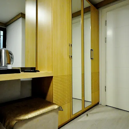 The Beyoglu House ホテル 3*