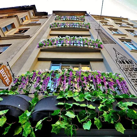 ホテル The Beyoglu House 3*